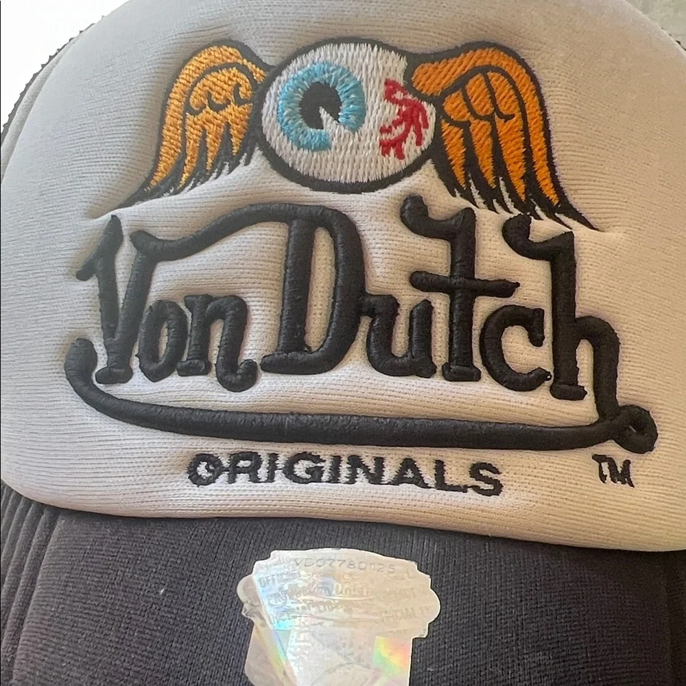 Von Dutch Black and White Logo Cap - Picture 12 of 13